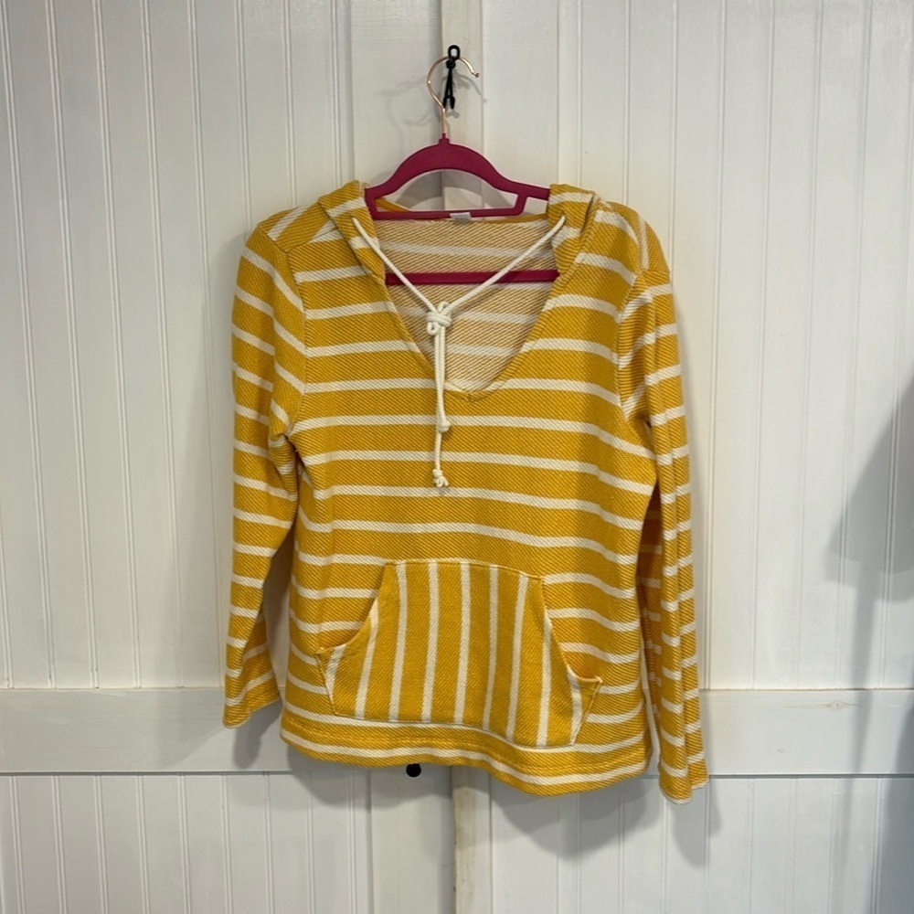 Old Navy, yellow & white hoodie with front pocket size M